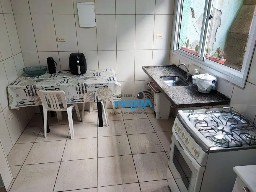 Casa de Condomínio com 2 quartos à venda, 85m2 em Jardim Três Marias, Guaruja - SP - imagem 3 Foto 3 de Casa de Condomínio com 2 quartos à venda, 85m2 em Jardim Três Marias, Guaruja - SP