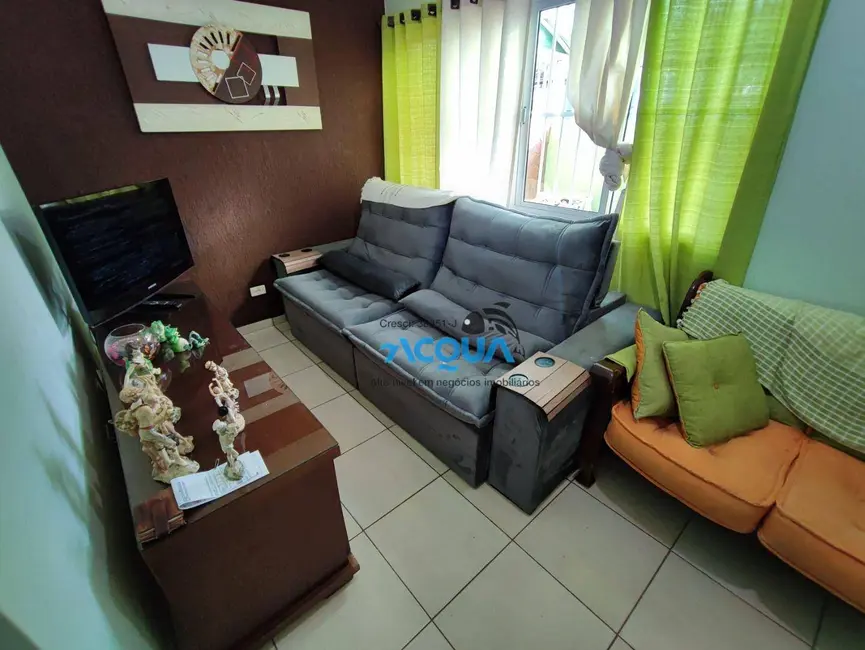 Foto 2 de Casa de Condomínio com 2 quartos à venda, 85m2 em Jardim Três Marias, Guaruja - SP