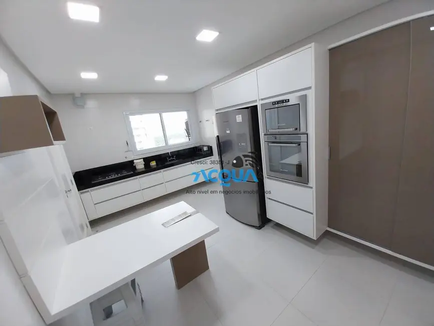 Apartamento com 3 quartos à venda, 175m2 em Jardim Virgínia, Guaruja - SP - imagem 5 Foto 5 de Apartamento com 3 quartos à venda, 175m2 em Jardim Virgínia, Guaruja - SP