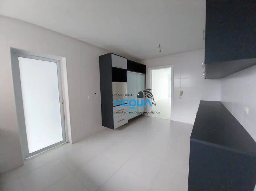 Apartamento com 3 quartos à venda, 175m2 em Jardim Virgínia, Guaruja - SP - imagem 6 Foto 6 de Apartamento com 3 quartos à venda, 175m2 em Jardim Virgínia, Guaruja - SP