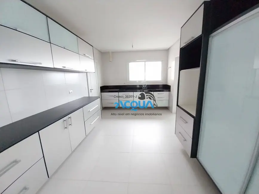 Apartamento com 3 quartos à venda, 175m2 em Jardim Virgínia, Guaruja - SP - imagem 4 Foto 4 de Apartamento com 3 quartos à venda, 175m2 em Jardim Virgínia, Guaruja - SP