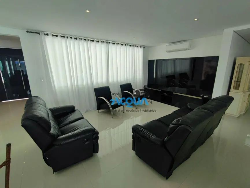 Casa de Condomínio com 6 quartos à venda, 525m2 em Jardim Acapulco, Guaruja - SP - imagem 8 Foto 8 de Casa de Condomínio com 6 quartos à venda, 525m2 em Jardim Acapulco, Guaruja - SP