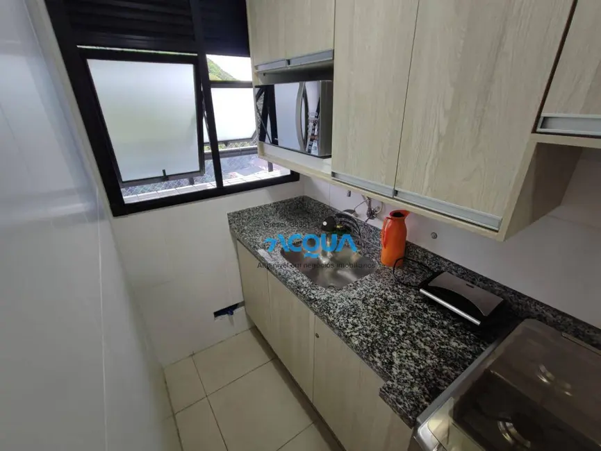 Loft / Flat com 3 quartos à venda, 112m2 em Guaruja - SP - imagem 6 Foto 6 de Loft / Flat com 3 quartos à venda, 112m2 em Guaruja - SP