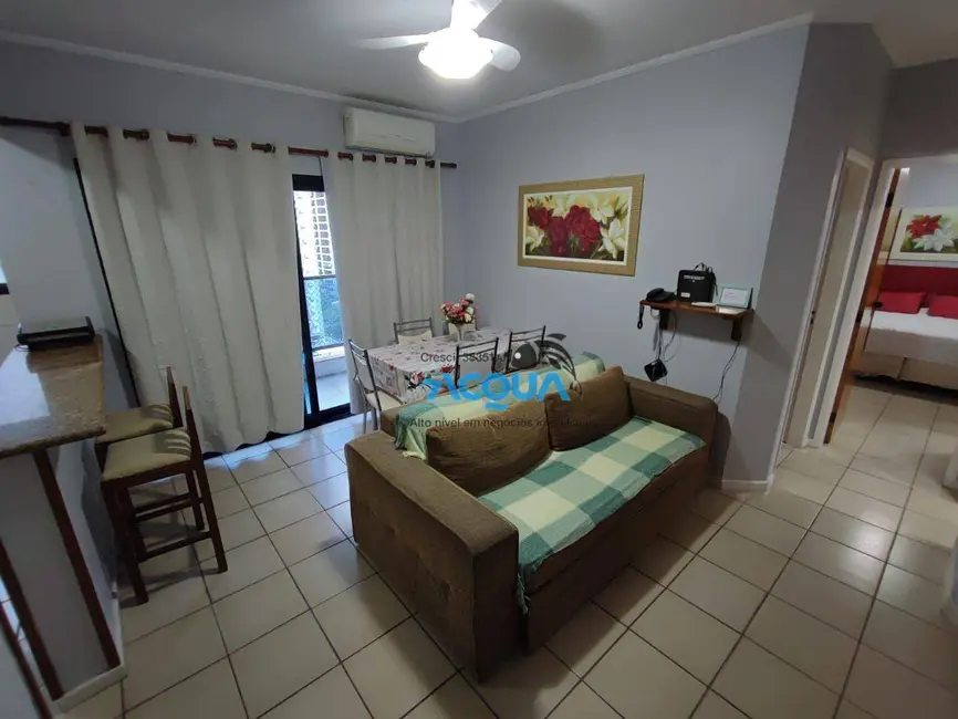 Foto 2 de Loft / Flat com 2 quartos à venda, 70m2 em Guaruja - SP