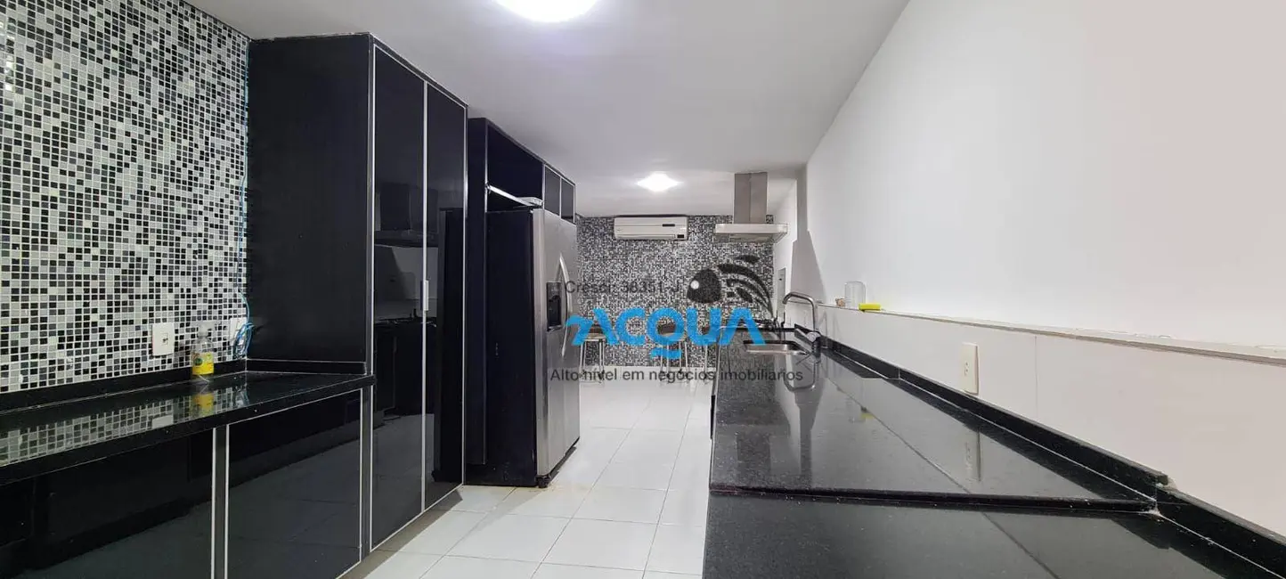 Apartamento com 4 quartos à venda, 320m2 em Jardim Três Marias, Guaruja - SP - imagem 3 Foto 3 de Apartamento com 4 quartos à venda, 320m2 em Jardim Três Marias, Guaruja - SP