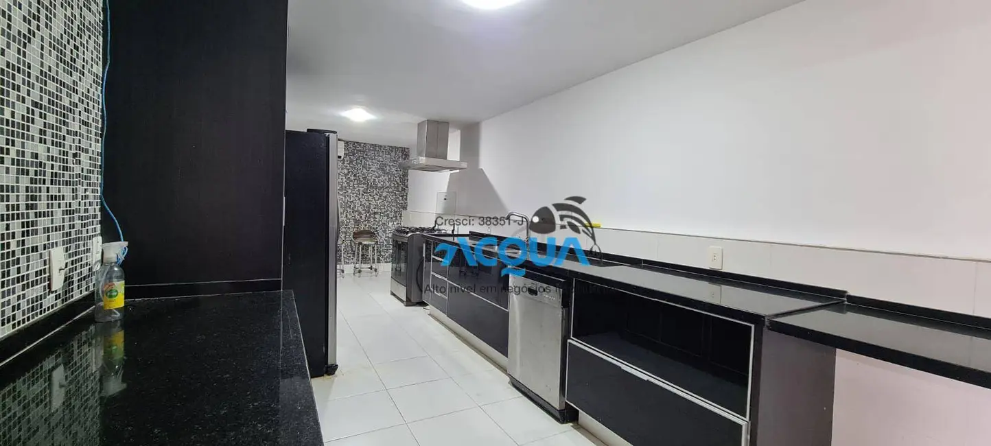 Apartamento com 4 quartos à venda, 320m2 em Jardim Três Marias, Guaruja - SP - imagem 4 Foto 4 de Apartamento com 4 quartos à venda, 320m2 em Jardim Três Marias, Guaruja - SP