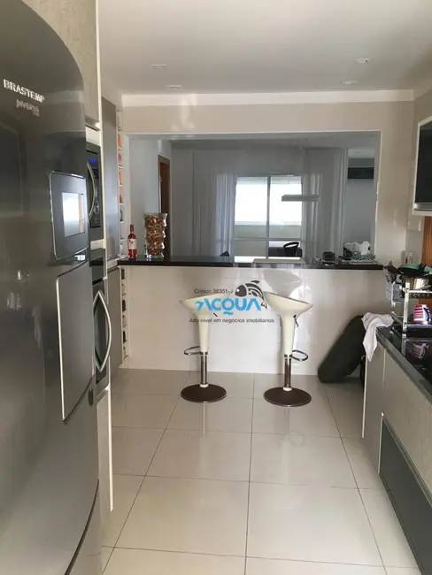 Foto 5 de Apartamento com 3 quartos à venda, 160m2 em Vila Alzira, Guaruja - SP