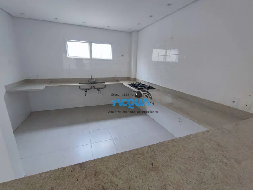 Sobrado com 4 quartos à venda, 315m2 em Jardim Três Marias, Guaruja - SP - imagem 7 Foto 7 de Sobrado com 4 quartos à venda, 315m2 em Jardim Três Marias, Guaruja - SP