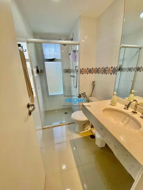 Foto 9 de Apartamento com 3 quartos à venda, 130m2 em Vila Alzira, Guaruja - SP