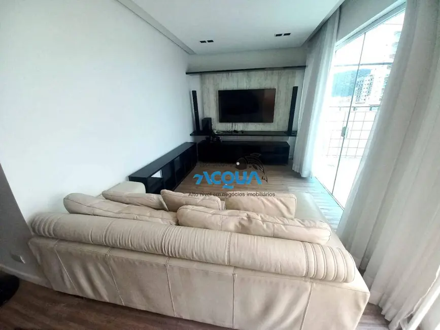 Cobertura com 4 quartos à venda, 200m2 em Guaruja - SP - imagem 5 Foto 5 de Cobertura com 4 quartos à venda, 200m2 em Guaruja - SP