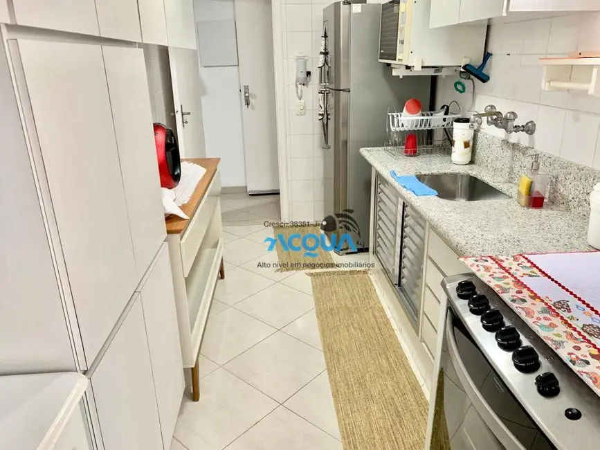 Foto 4 de Apartamento com 3 quartos à venda, 80m2 em Guaruja - SP