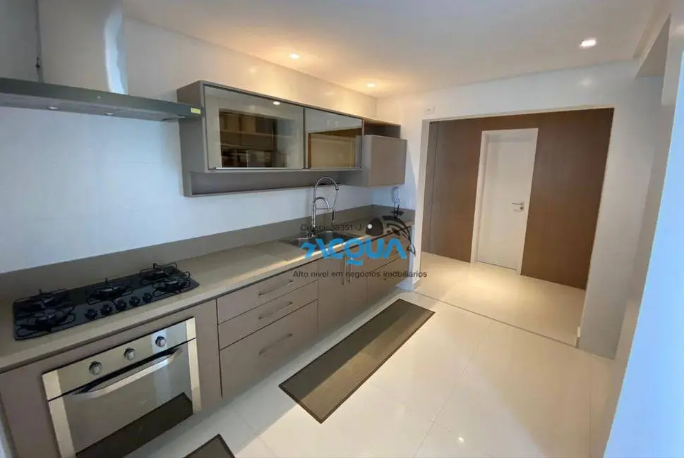 Foto 7 de Apartamento com 3 quartos à venda, 150m2 em Guaruja - SP