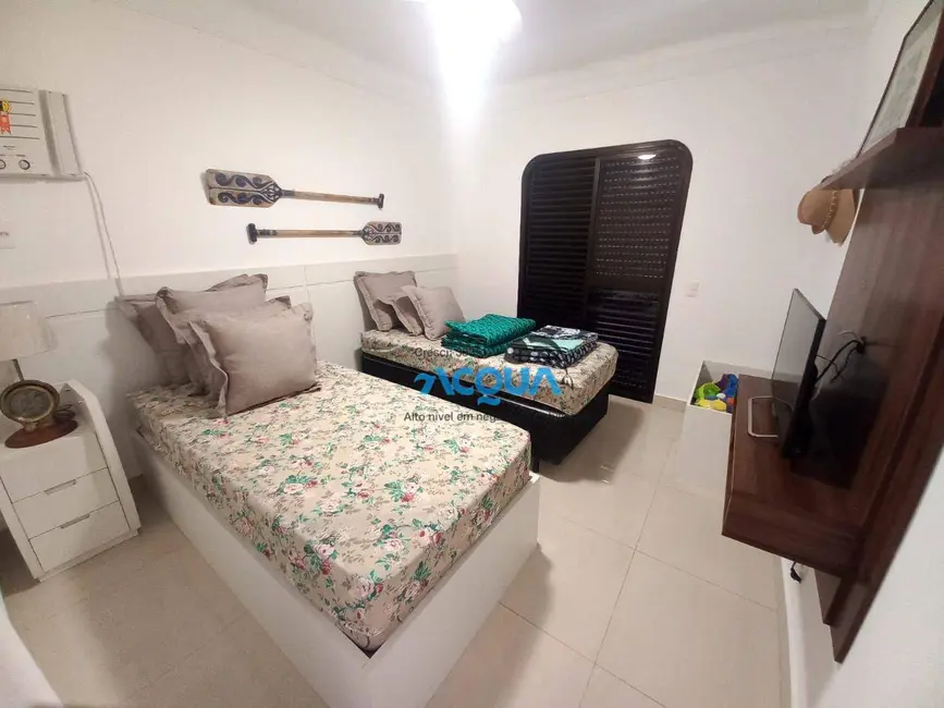 Foto 8 de Apartamento com 3 quartos à venda, 180m2 em Guaruja - SP