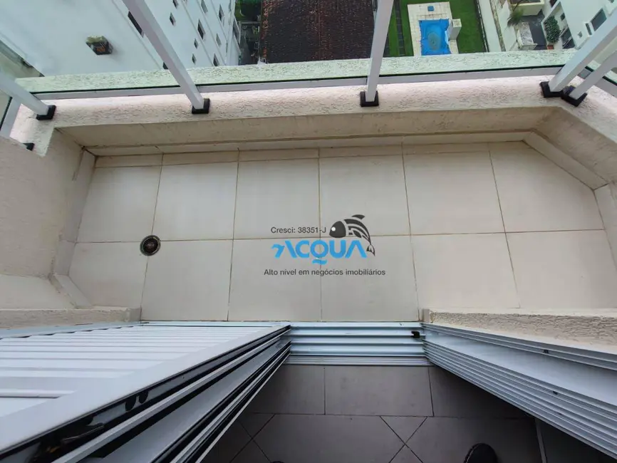 Foto 6 de Apartamento com 3 quartos à venda, 120m2 em Guaruja - SP