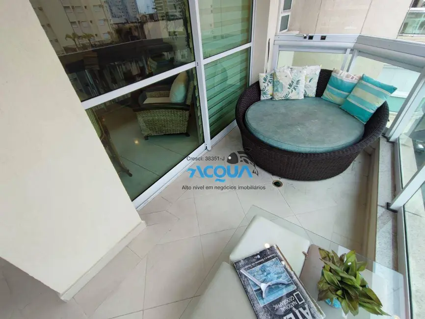 Foto 9 de Apartamento com 3 quartos à venda, 120m2 em Guaruja - SP
