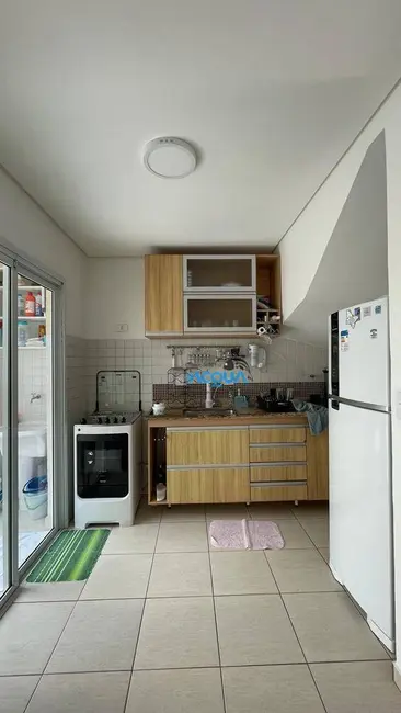 Sobrado com 3 quartos à venda, 130m2 em Guaruja - SP - imagem 4 Foto 4 de Sobrado com 3 quartos à venda, 130m2 em Guaruja - SP