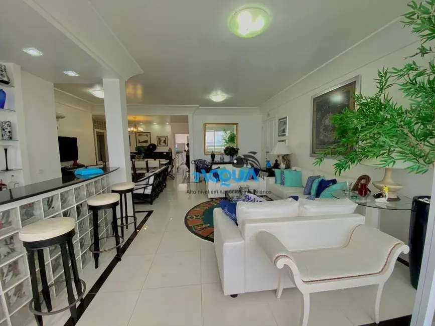 Apartamento com 5 quartos à venda, 190m2 em Guaruja - SP - imagem 3 Foto 3 de Apartamento com 5 quartos à venda, 190m2 em Guaruja - SP
