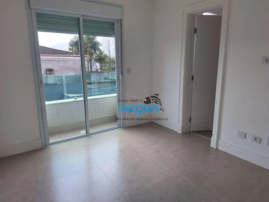 Foto 8 de Apartamento com 3 quartos à venda, 117m2 em Guaruja - SP