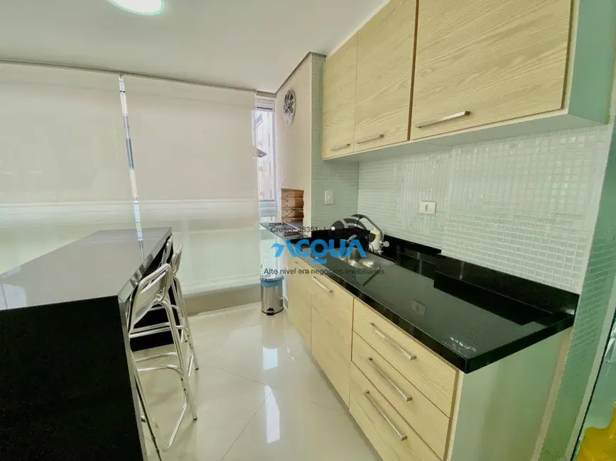 Foto 4 de Apartamento com 3 quartos à venda, 130m2 em Guaruja - SP