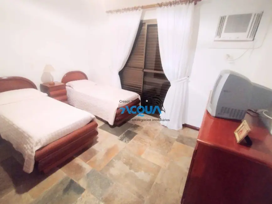 Cobertura com 4 quartos à venda em Guaruja - SP - imagem 8 Foto 8 de Cobertura com 4 quartos à venda em Guaruja - SP