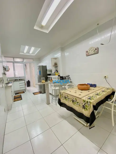 Foto 9 de Apartamento com 4 quartos à venda em Guaruja - SP