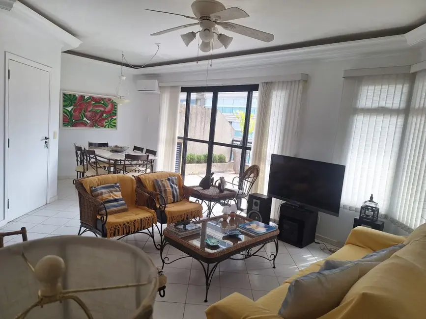Foto 2 de Cobertura com 3 quartos à venda, 260m2 em Guaruja - SP