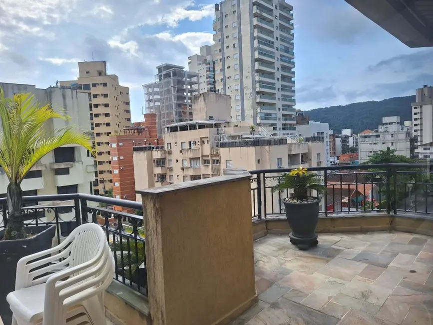 Cobertura com 3 quartos à venda, 260m2 em Guaruja - SP - imagem 5 Foto 5 de Cobertura com 3 quartos à venda, 260m2 em Guaruja - SP