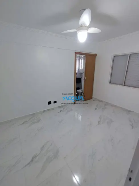 Apartamento com 2 quartos para alugar, 72m2 em Jardim Três Marias, Guaruja - SP - imagem 4 Foto 4 de Apartamento com 2 quartos para alugar, 72m2 em Jardim Três Marias, Guaruja - SP