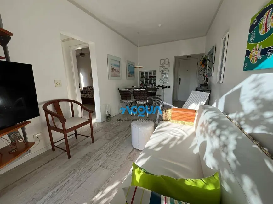 Foto 2 de Apartamento com 2 quartos à venda, 65m2 em Guaruja - SP