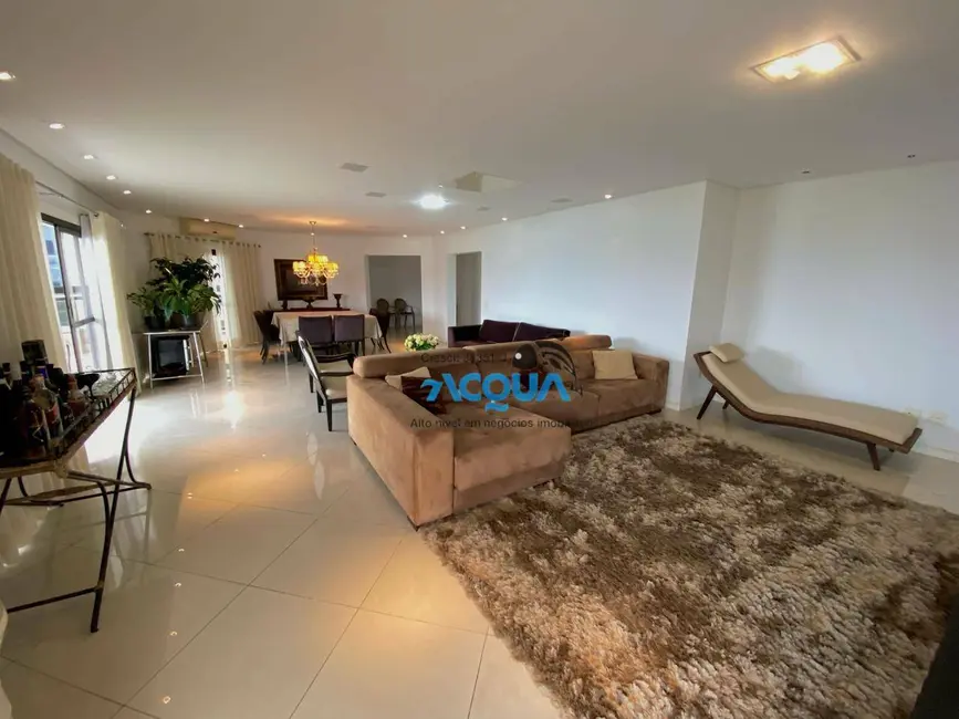 Apartamento com 4 quartos à venda, 256m2 em Jardim Astúrias, Guaruja - SP - imagem 2 Foto 2 de Apartamento com 4 quartos à venda, 256m2 em Jardim Astúrias, Guaruja - SP