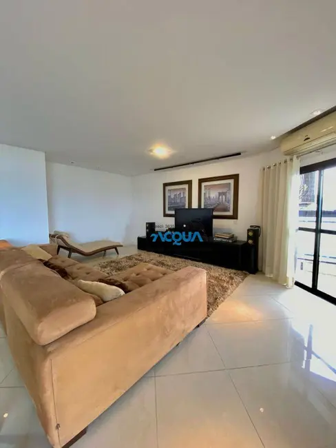 Apartamento com 4 quartos à venda, 256m2 em Jardim Astúrias, Guaruja - SP - imagem 3 Foto 3 de Apartamento com 4 quartos à venda, 256m2 em Jardim Astúrias, Guaruja - SP