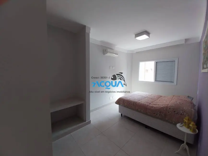 Sobrado com 5 quartos à venda, 300m2 em Guaruja - SP - imagem 8 Foto 8 de Sobrado com 5 quartos à venda, 300m2 em Guaruja - SP