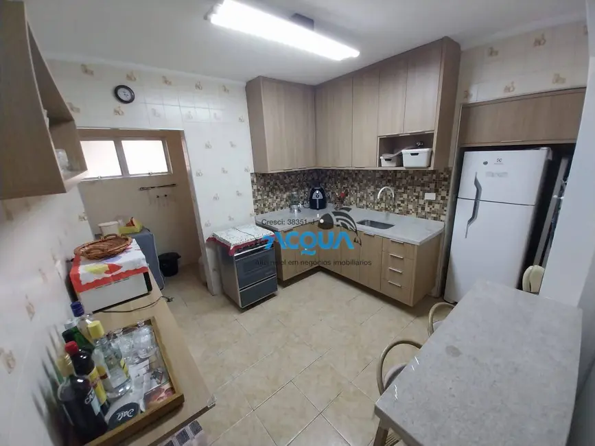 Foto 4 de Apartamento com 2 quartos à venda, 70m2 em Jardim Três Marias, Guaruja - SP