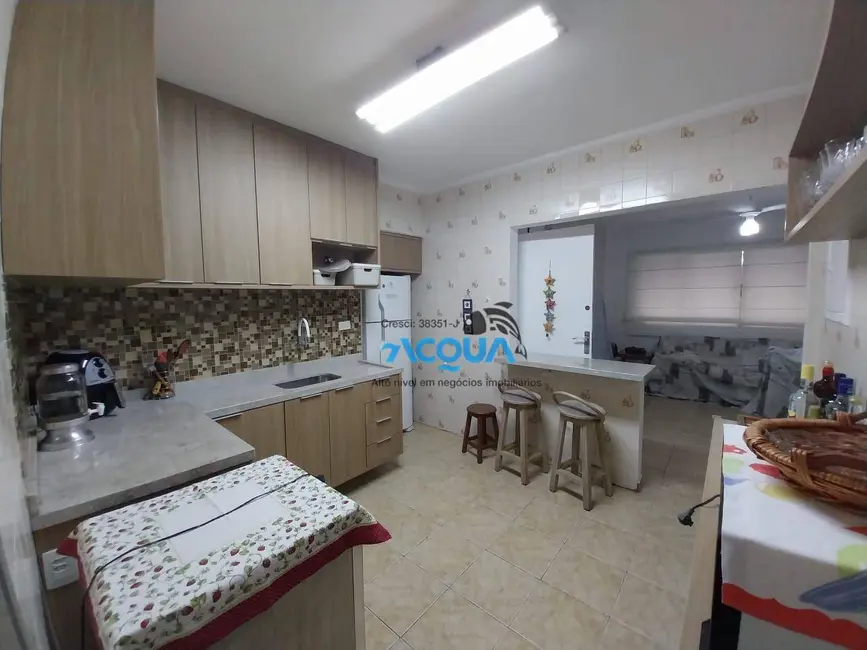 Foto 3 de Apartamento com 2 quartos à venda, 70m2 em Jardim Três Marias, Guaruja - SP