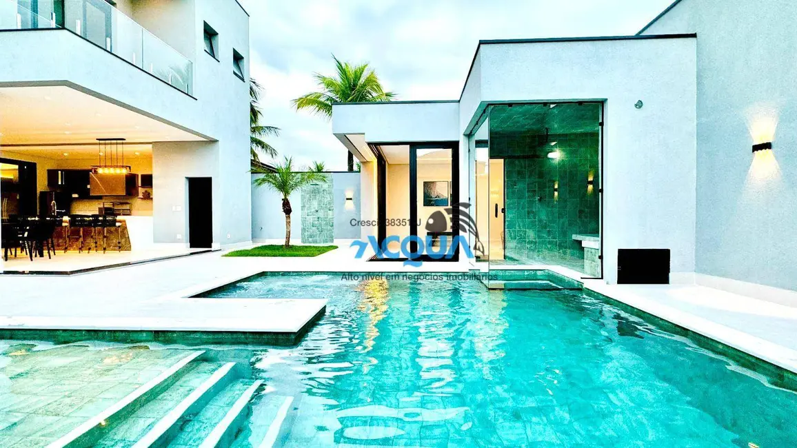 Casa de Condomínio com 5 quartos à venda, 525m2 em Jardim Acapulco, Guaruja - SP - imagem 6 Foto 6 de Casa de Condomínio com 5 quartos à venda, 525m2 em Jardim Acapulco, Guaruja - SP