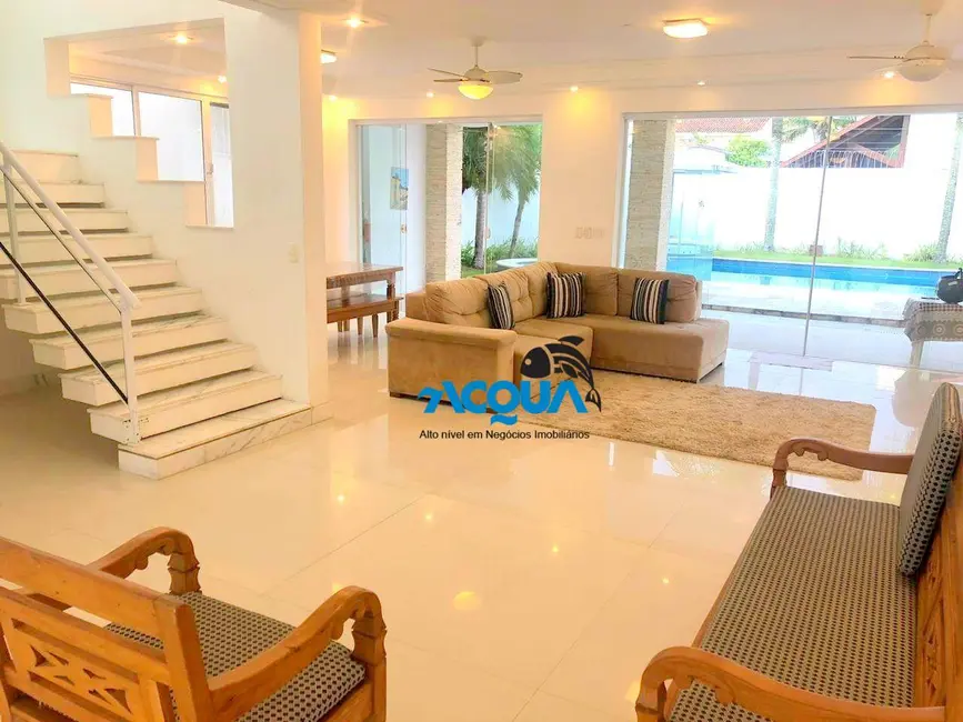 Casa com 6 quartos à venda, 500m2 em Jardim Virgínia, Guaruja - SP - imagem 8 Foto 8 de Casa com 6 quartos à venda, 500m2 em Jardim Virgínia, Guaruja - SP