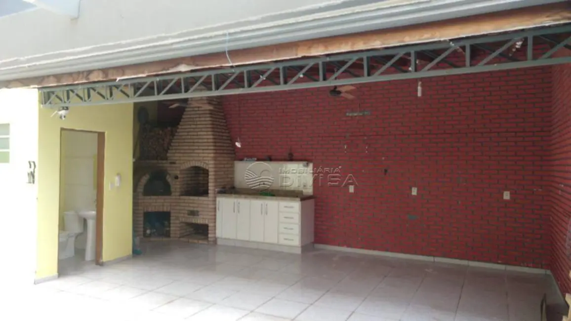 Foto 3 de Casa com 4 quartos à venda, 200m2 em Itupeva - SP