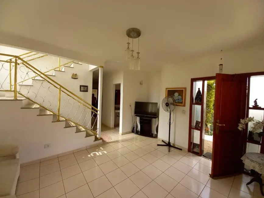 Sobrado com 3 quartos à venda, 275m2 em Itupeva - SP - imagem 4 Foto 4 de Sobrado com 3 quartos à venda, 275m2 em Itupeva - SP