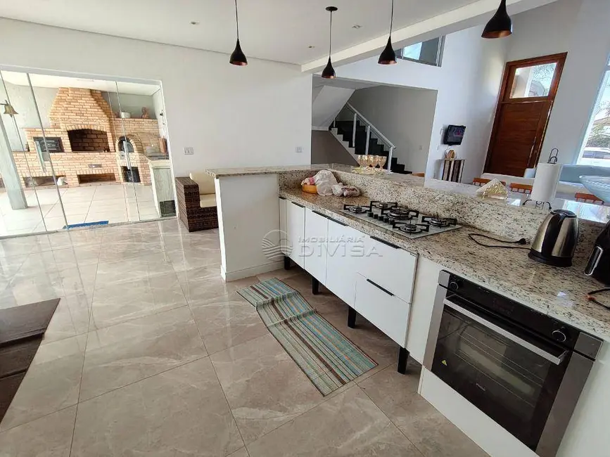 Chácara com 4 quartos à venda, 1000m2 em Itupeva - SP - imagem 8 Foto 8 de Chácara com 4 quartos à venda, 1000m2 em Itupeva - SP