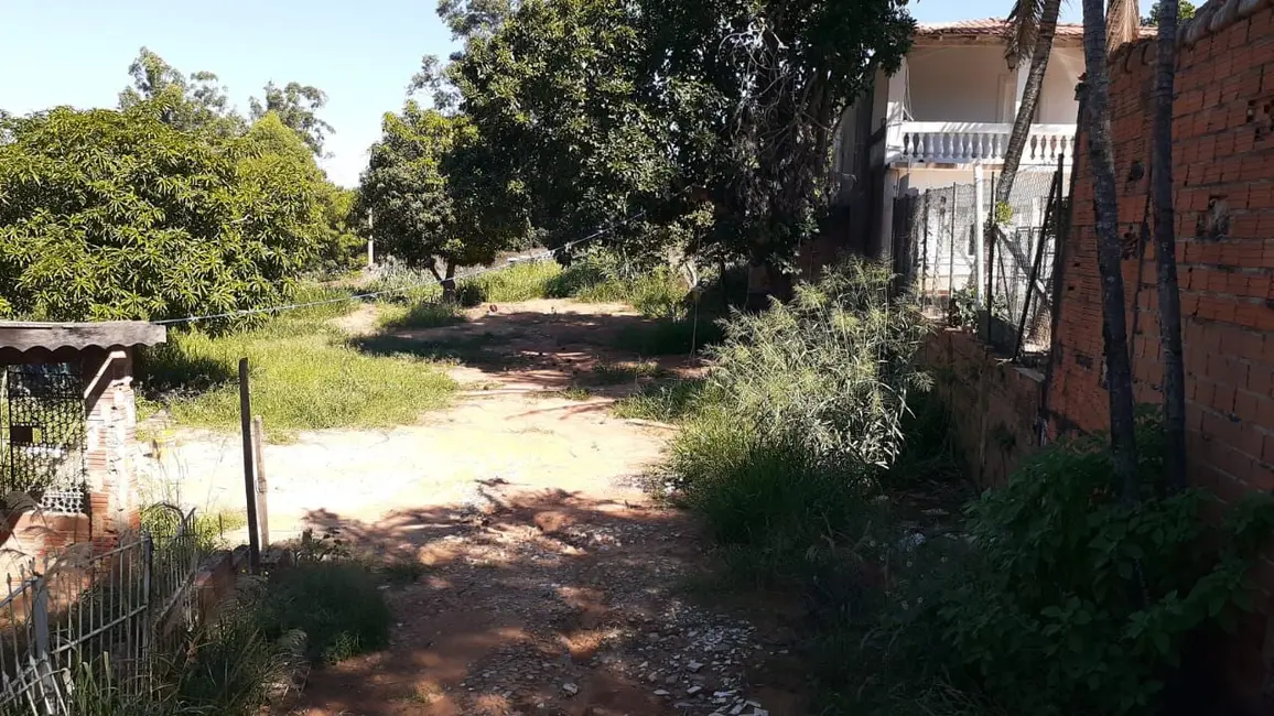 Chácara com 2 quartos à venda, 1049m2 em Elias Fausto - SP - imagem 8 Foto 8 de Chácara com 2 quartos à venda, 1049m2 em Elias Fausto - SP