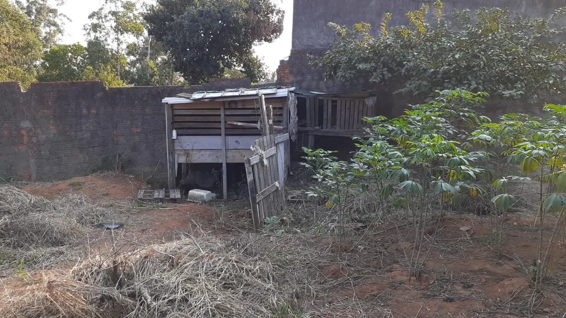 Chácara com 2 quartos à venda, 1049m2 em Elias Fausto - SP - imagem 4 Foto 4 de Chácara com 2 quartos à venda, 1049m2 em Elias Fausto - SP