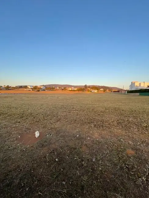 Foto 3 de Terreno / Lote à venda, 1000m2 em Cabreuva - SP