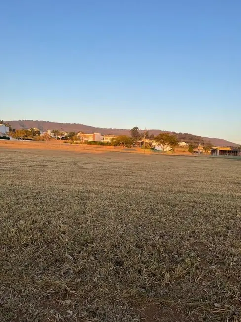 Foto 2 de Terreno / Lote à venda, 1000m2 em Cabreuva - SP
