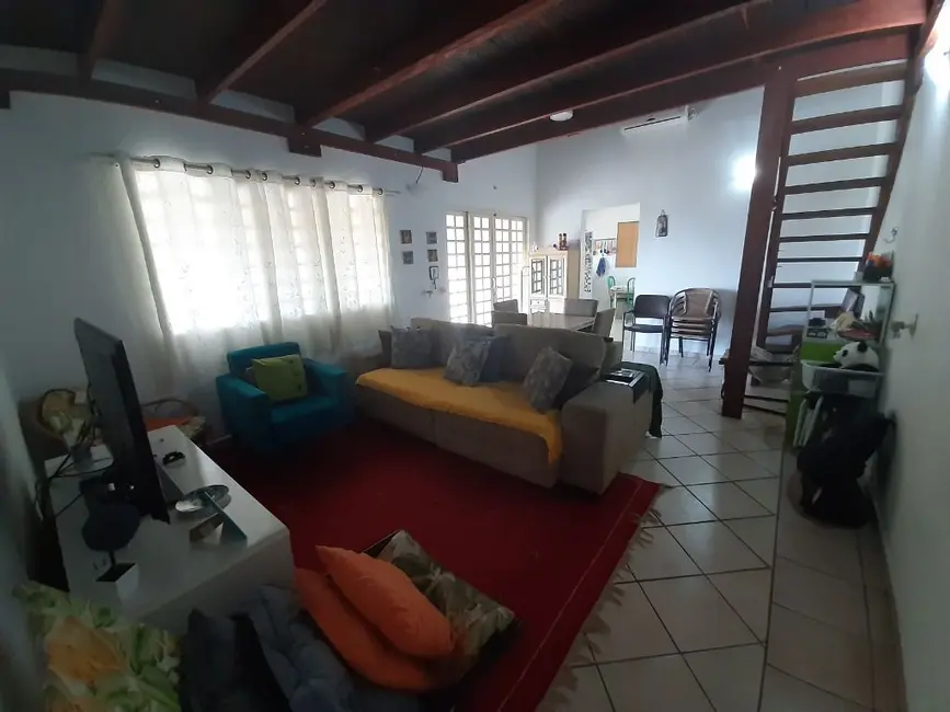 Chácara com 2 quartos à venda, 1000m2 em Itupeva - SP - imagem 5 Foto 5 de Chácara com 2 quartos à venda, 1000m2 em Itupeva - SP