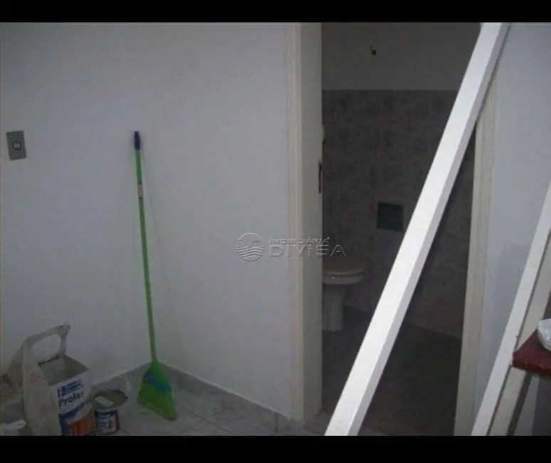 Foto 3 de Casa com 2 quartos à venda, 200m2 em Jundiai - SP