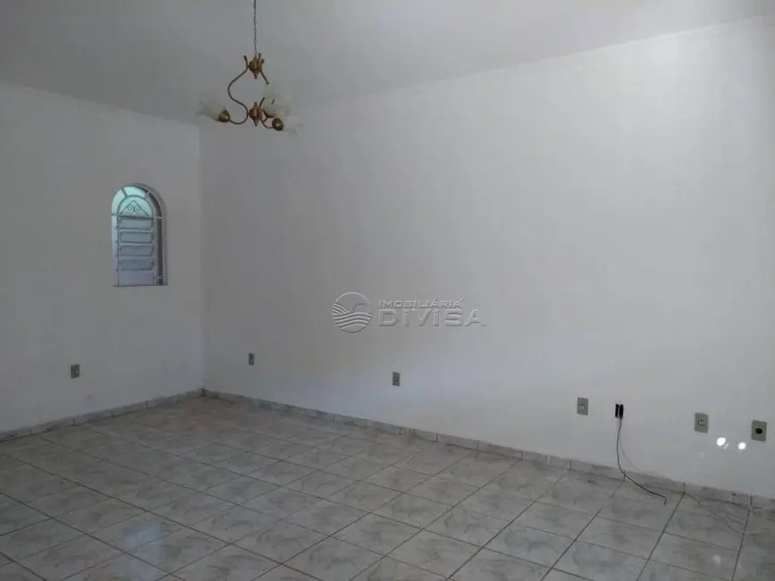 Foto 3 de Casa com 2 quartos à venda, 300m2 em Itupeva - SP