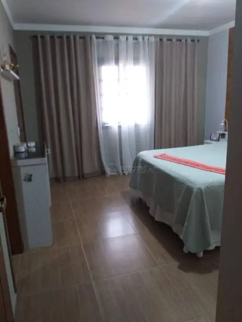 Foto 4 de Casa com 4 quartos à venda, 223m2 em Itupeva - SP