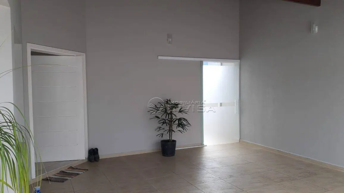 Casa com 3 quartos à venda, 250m2 em Centro, Elias Fausto - SP - imagem 6 Foto 6 de Casa com 3 quartos à venda, 250m2 em Centro, Elias Fausto - SP