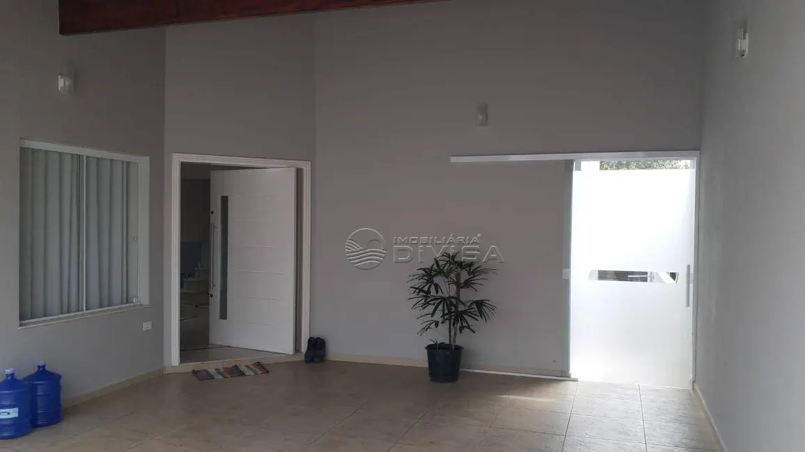 Casa com 3 quartos à venda, 250m2 em Centro, Elias Fausto - SP - imagem 7 Foto 7 de Casa com 3 quartos à venda, 250m2 em Centro, Elias Fausto - SP