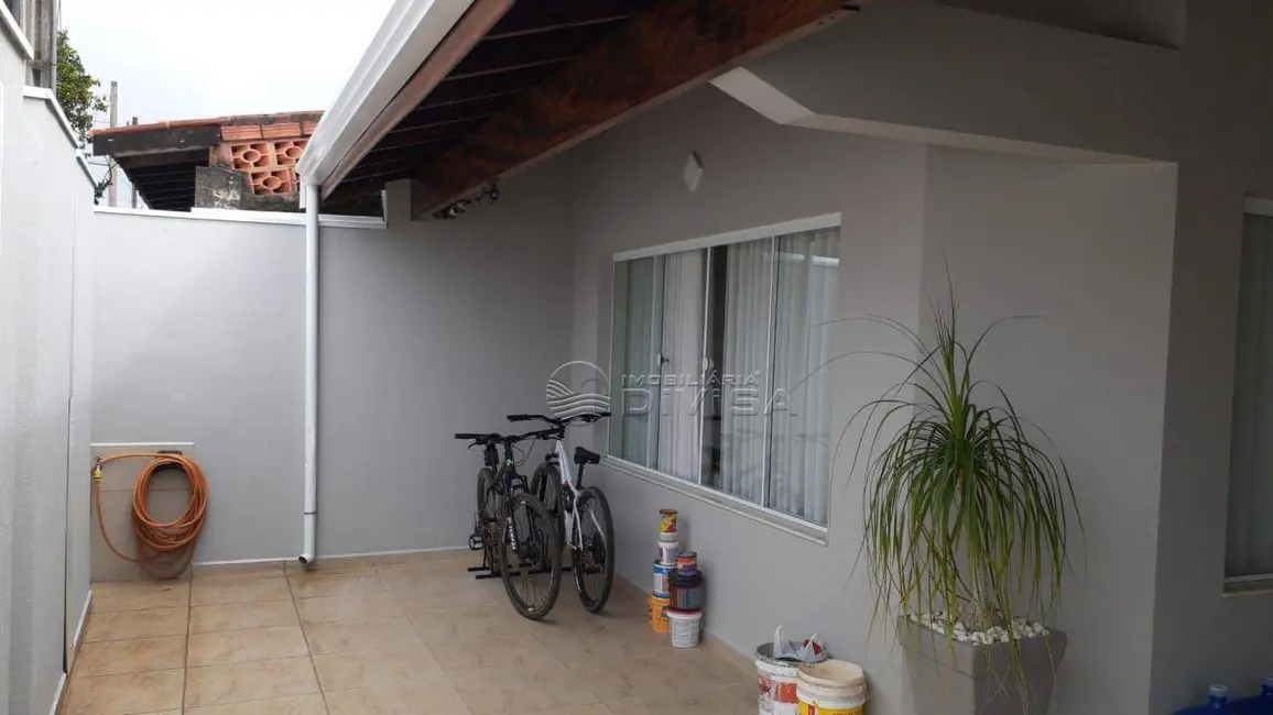 Casa com 3 quartos à venda, 250m2 em Centro, Elias Fausto - SP - imagem 8 Foto 8 de Casa com 3 quartos à venda, 250m2 em Centro, Elias Fausto - SP